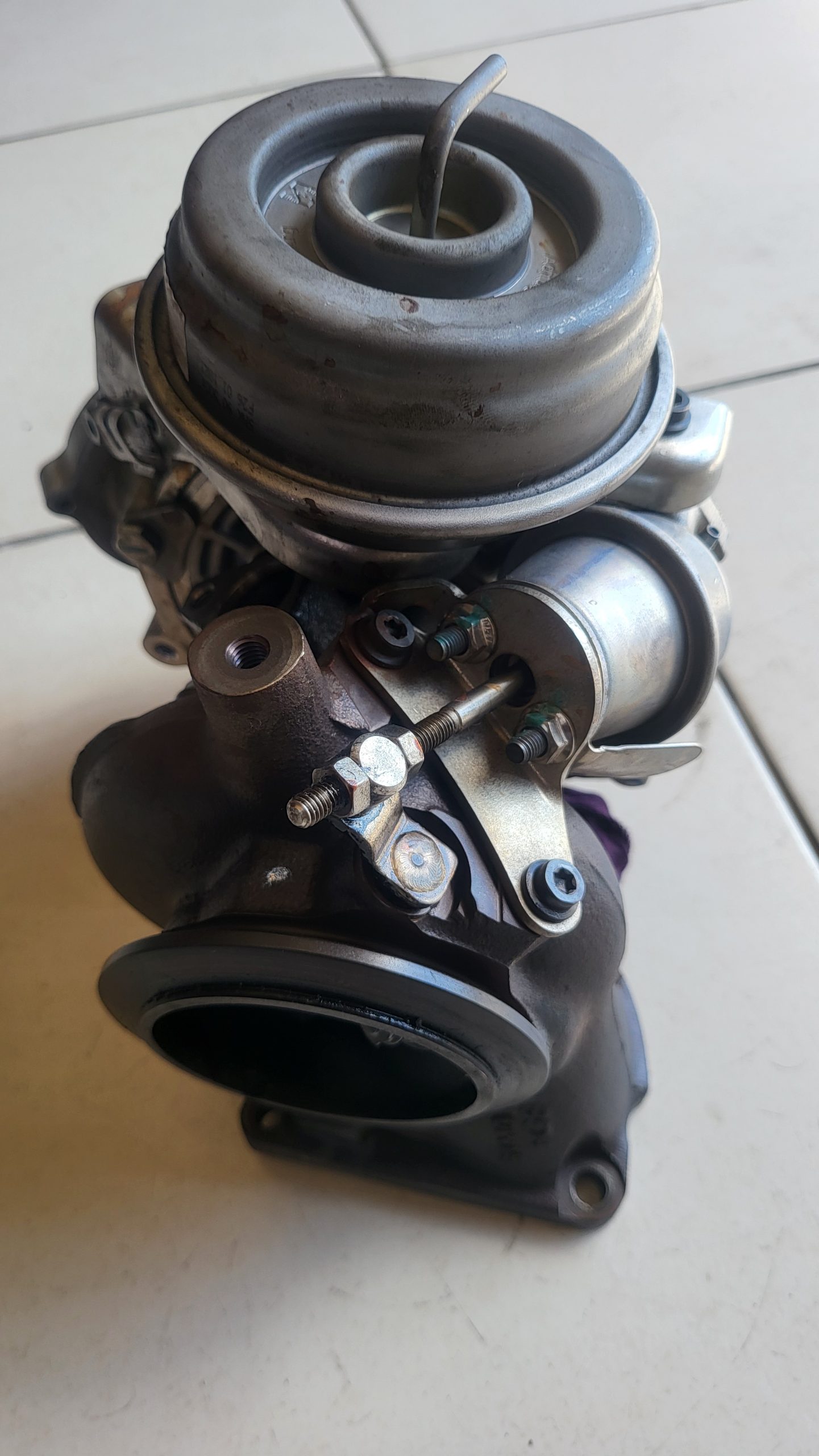 BMW 6 Series Gran Coupé F06 Turbocharger 8508092