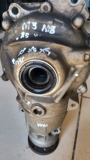 BMW front reduction gearbox 7558153 for G30 M550i xDrive X3 X5 X6 OEM part
