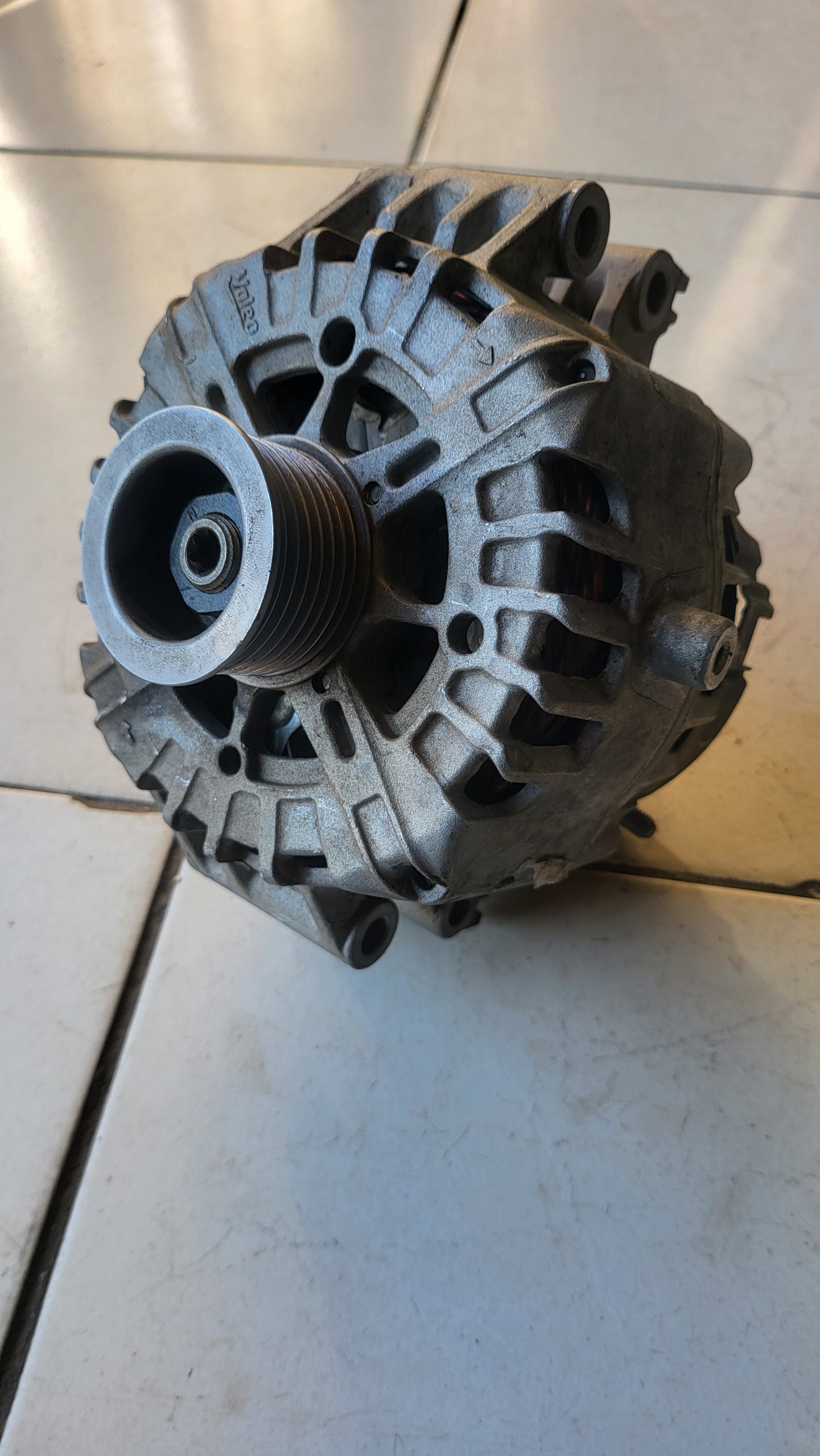 BMW Alternator 8611280 OEM | G30 G11 X5 X6 X7 50i M50i SA