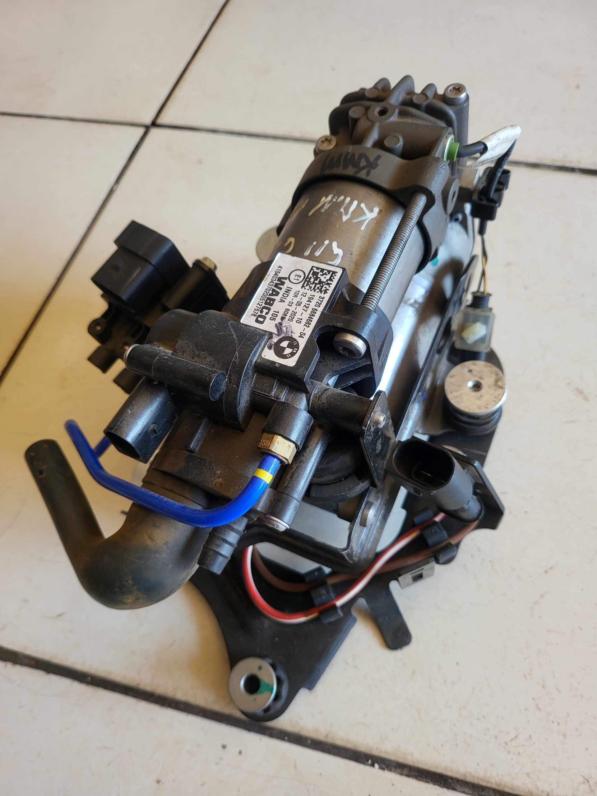 BMW 7 Series G11 G12 Air Suspension Compressor Pump OEM Used | 37206861882 - Image 6